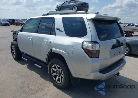 2021 Toyota 4Runner Trd Off Road Premium z USA, uszkodzony, nr VIN JTERU5JR1M5945050